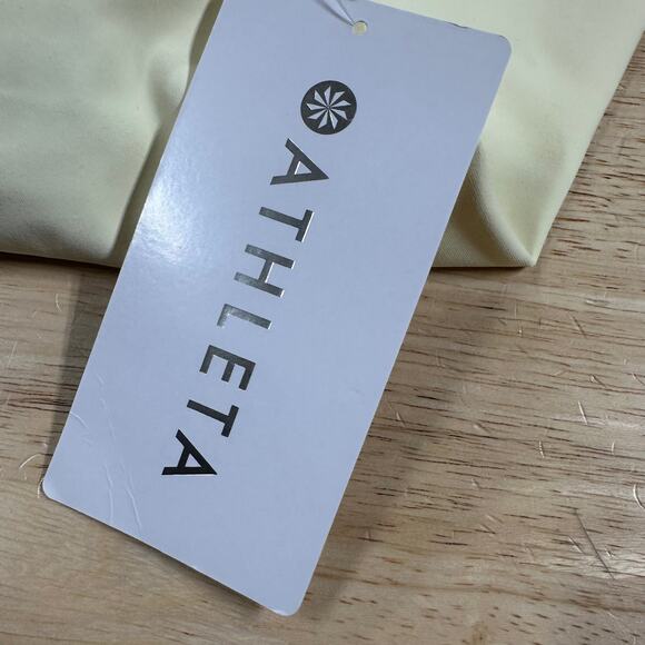 Athleta Ultra High Rise 7/8 Elation Leggings Light Yellow Glow Women's Sz XS NWT - Picture 6 of 10